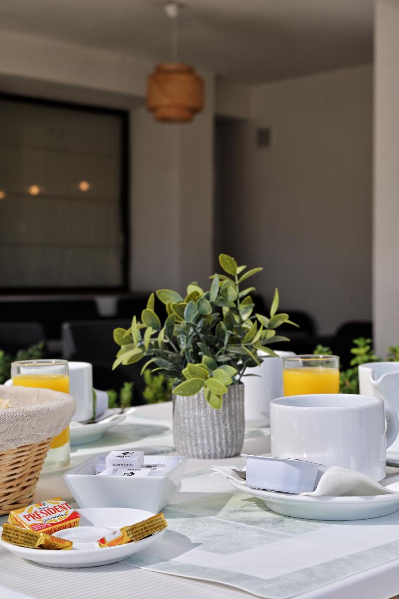 Hotel De Porticcio Екстериор снимка