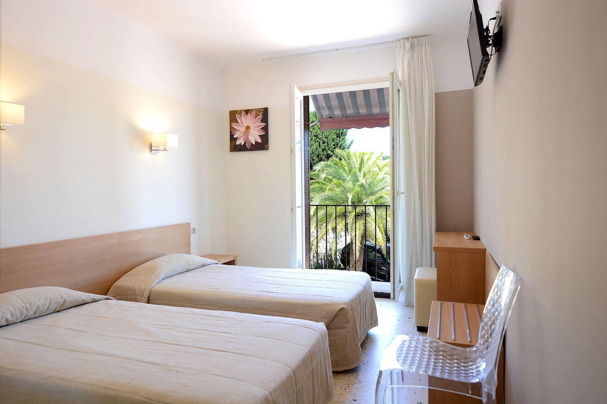Hotel De Porticcio Екстериор снимка